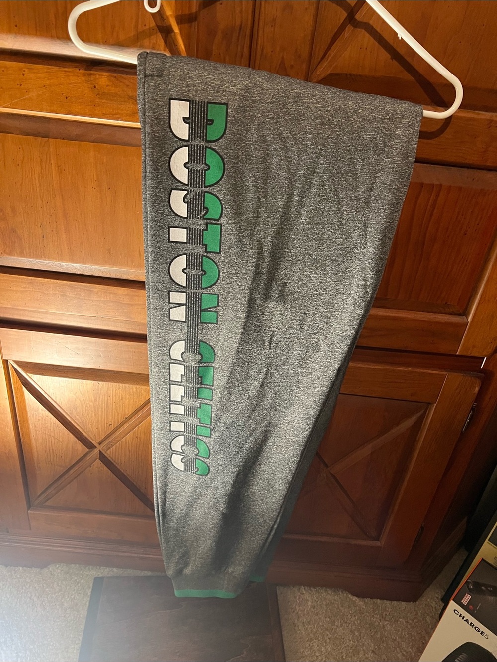 NBA Boston Celtics UNK Joggers Sweatpants Men's XL Grey Heather Green Cuffed
